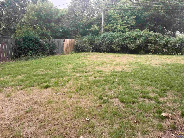 $129,900 | 424 East 13th Avenue, Emporia, KS 66801