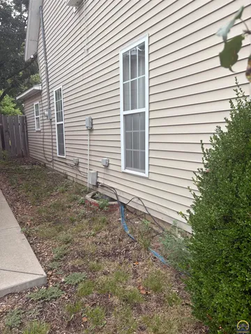 $129,900 | 424 East 13th Avenue, Emporia, KS 66801