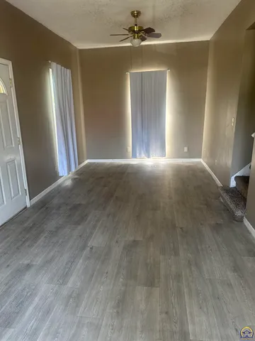 $129,900 | 424 East 13th Avenue, Emporia, KS 66801