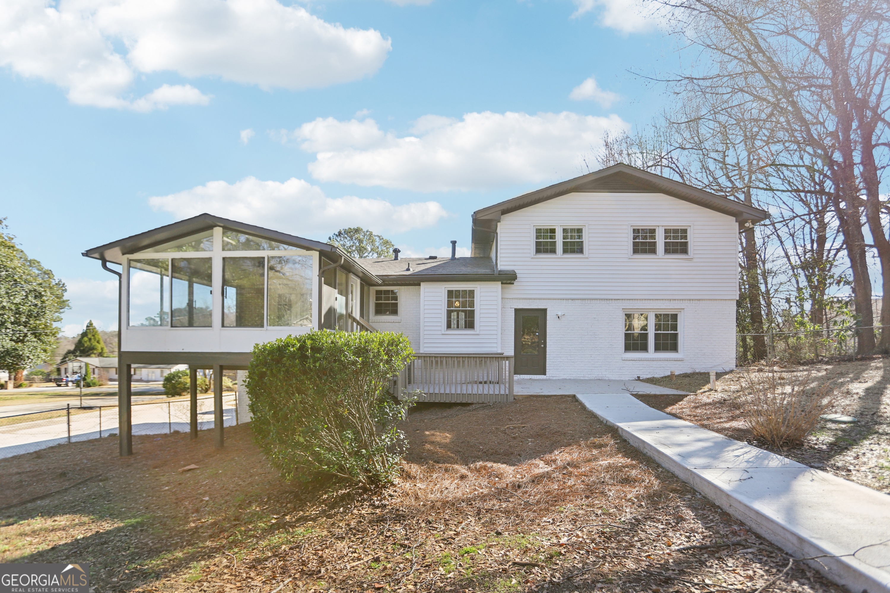 2886 Jones Mill Road Norcross, GA 30071 - Photo 4 of 28