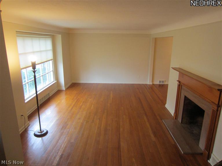 1018 Professor Road Cleveland, OH 44124 - Photo 5 of 14 Gallery Image 5