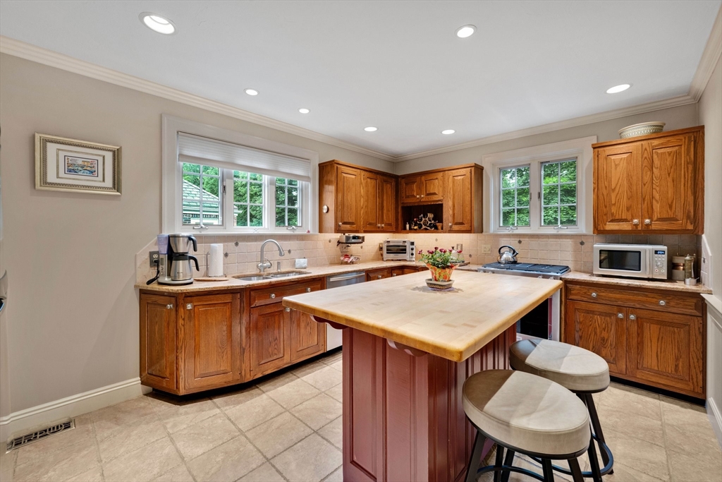 44 Meadowbrook Road Longmeadow, MA 01106 - Photo 14 of 41 Gallery Image 14