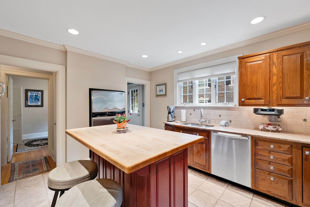 44 Meadowbrook Road Longmeadow, MA 01106 - Photo 16 of 41 Gallery Image 16