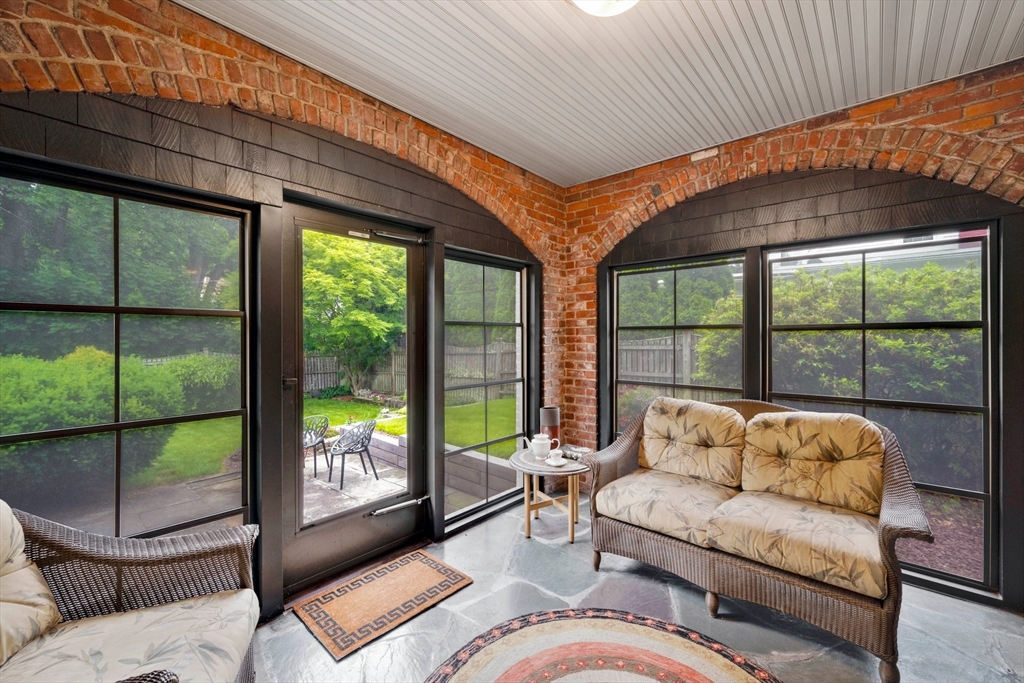 44 Meadowbrook Road Longmeadow, MA 01106 - Photo 10 of 41 Gallery Image 10