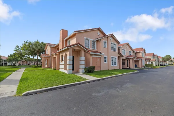 $250,000 | 1801 Belmont Lane, Unit 1801, Pompano Beach, FL 33068