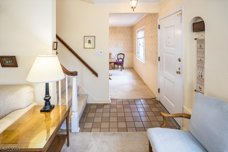 31 Burlington Road Clifton, NJ 07012 - Photo 2 of 22