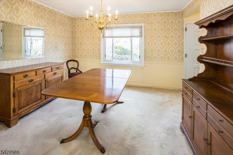 31 Burlington Road Clifton, NJ 07012 - Photo 8 of 22