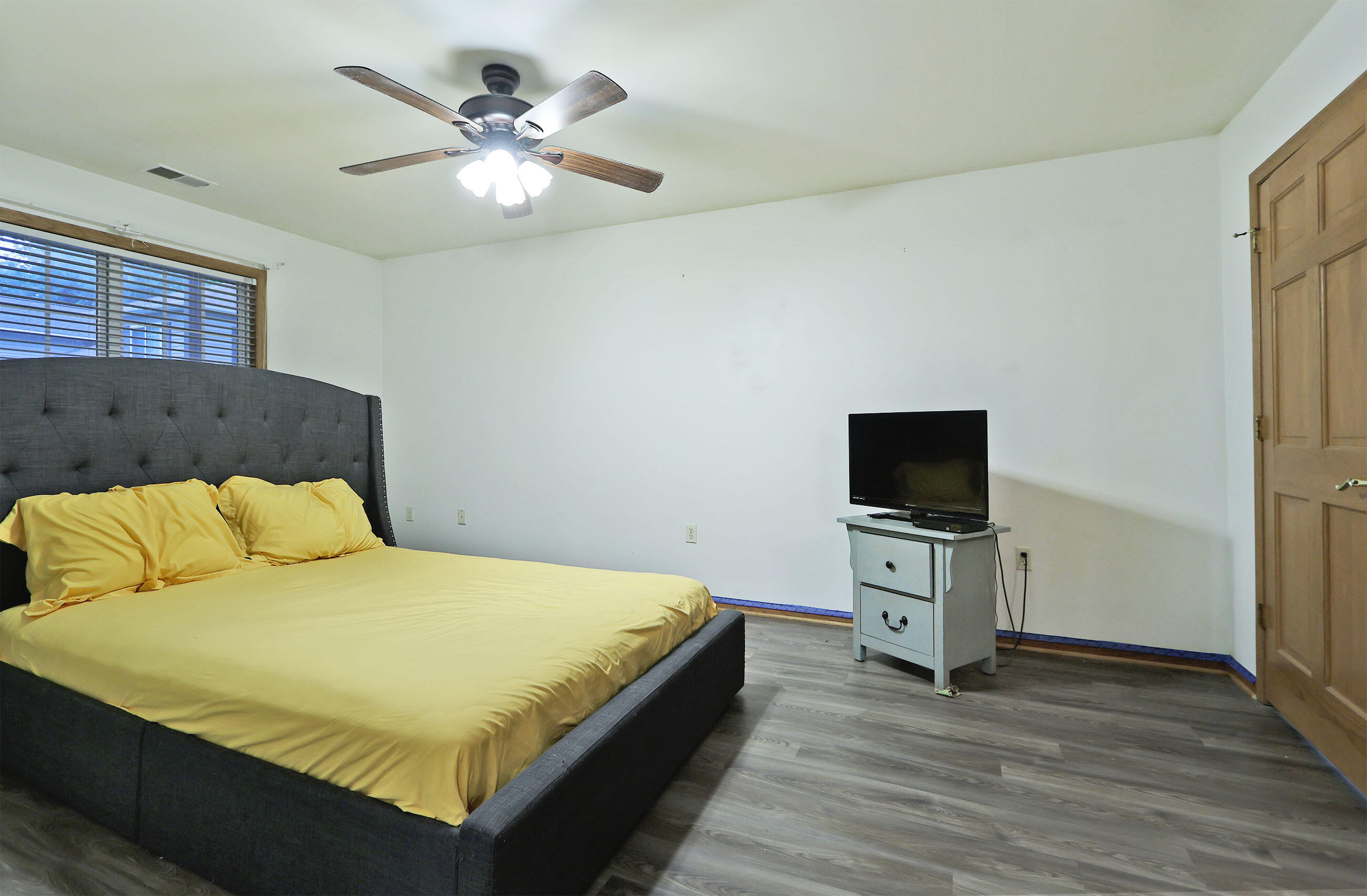 8856 Sheridan Road, Unit 1 Kenosha, WI 53143 - Photo 11 of 18 Primary Bedroom