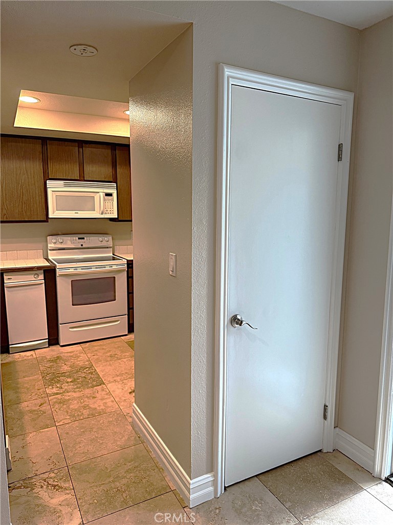 545 South Ranch View Circle, Unit 97 Anaheim Hills, CA 92807 - Photo 26 of 33