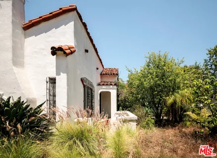 $1,995,000 | 733 North Sierra Bonita Avenue, Los Angeles, CA 90046