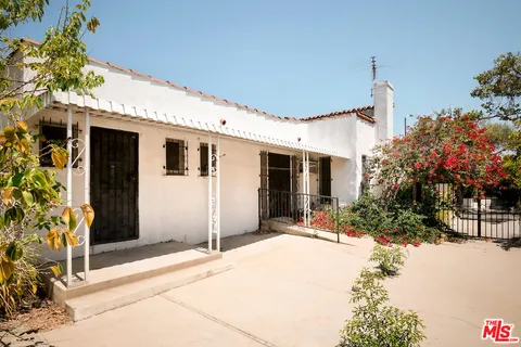 $1,995,000 | 733 North Sierra Bonita Avenue, Los Angeles, CA 90046