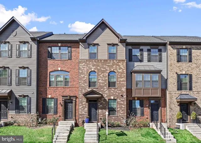 $3,250 | 2632 Velocity Road, Herndon, VA 20171