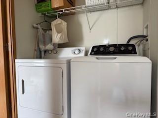115 Winding Wood Road Hopewell Junction, NY 12533 - Photo 14 of 17 a utility room with dryer and washer