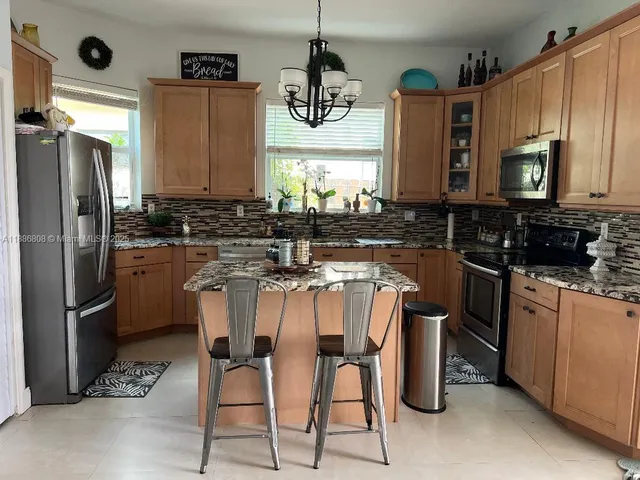 $829,900 | 18247 Northwest 88th Place, Hialeah, FL 33018