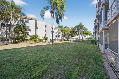 a view of yard with tree s