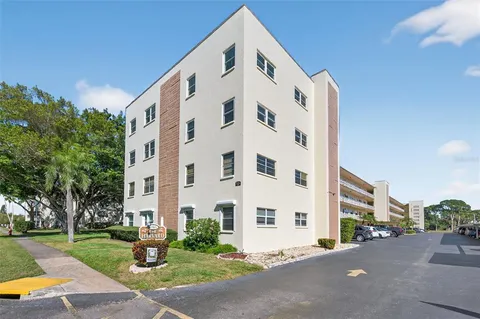 $225,000 | 5705 80th Street North, Unit 105, St. Petersburg, FL 33709
