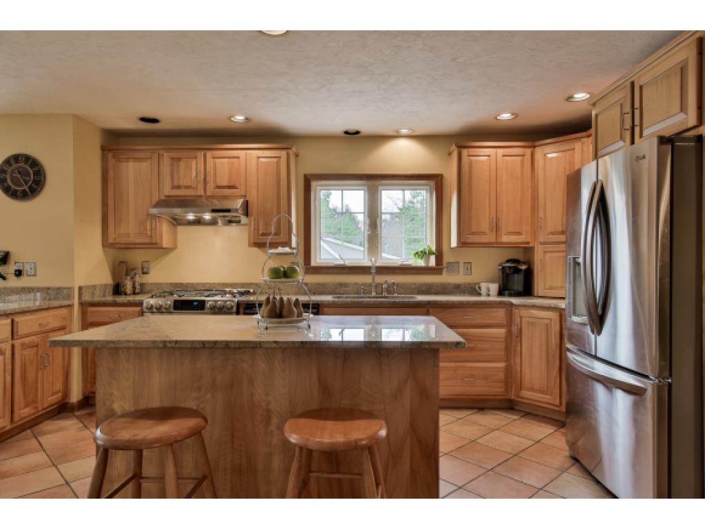255 Sandown Road Fremont, NH 03044 - Photo 11 of 36