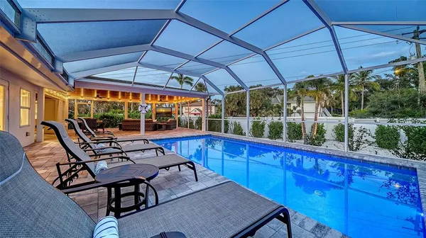 $999,900 | 783 Birdsong Lane, Sarasota, FL 34242