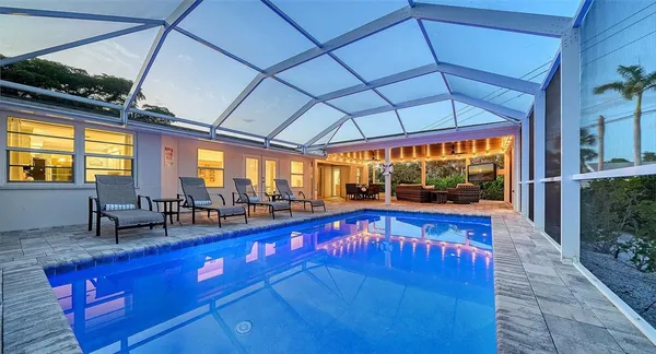 $999,900 | 783 Birdsong Lane, Sarasota, FL 34242
