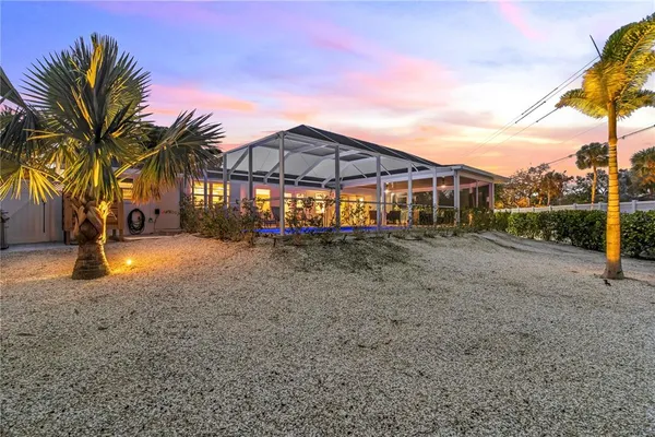 $999,900 | 783 Birdsong Lane, Sarasota, FL 34242