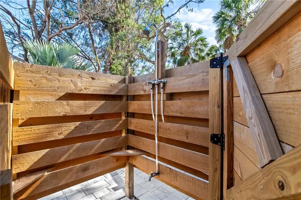 $999,900 | 783 Birdsong Lane, Sarasota, FL 34242
