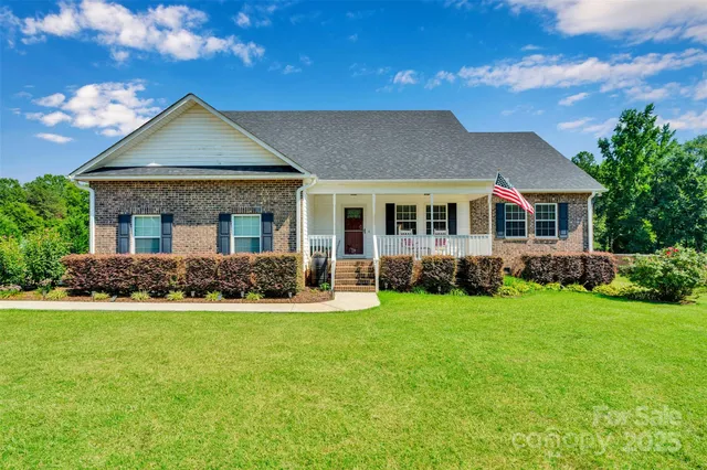 $429,500 | 1348 Bryson Creek Drive, McConnells, SC 29726