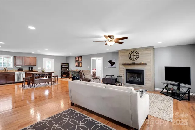 $429,500 | 1348 Bryson Creek Drive, McConnells, SC 29726