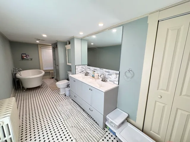 $635,000 | 216 Main Street, Chelmsford, MA 01863