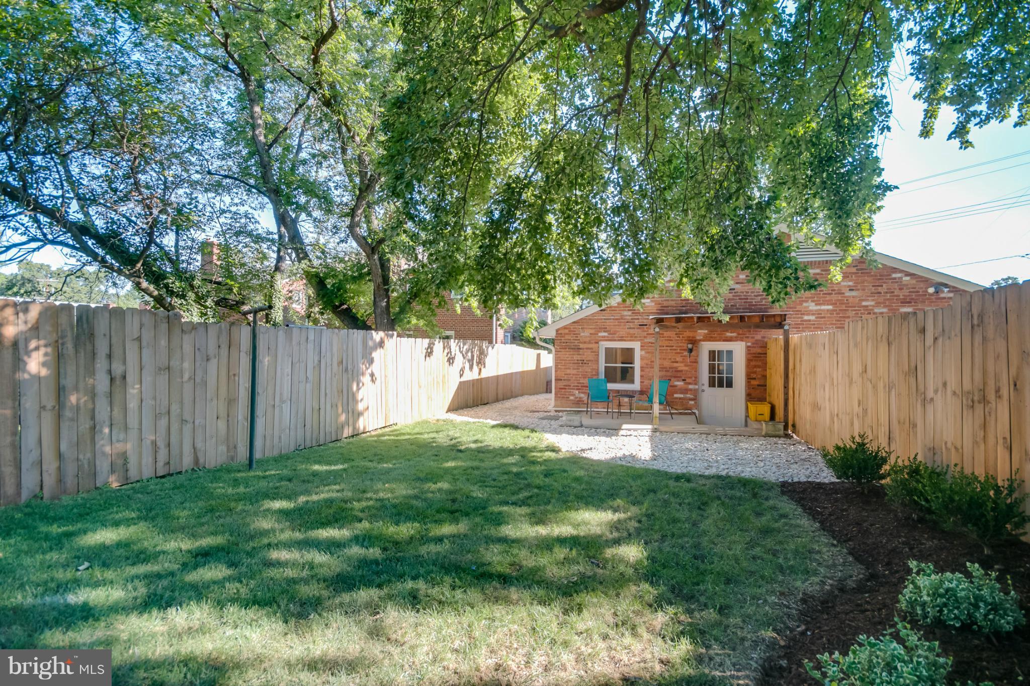 700 West Glebe Road Alexandria, VA 22305 - Photo 24 of 30 Exterior - Huge backyard !