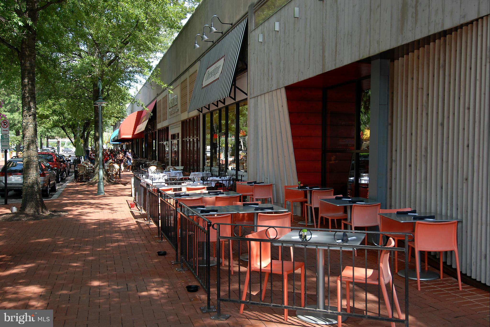 700 West Glebe Road Alexandria, VA 22305 - Photo 30 of 30 Outdoor dining in Shirlington