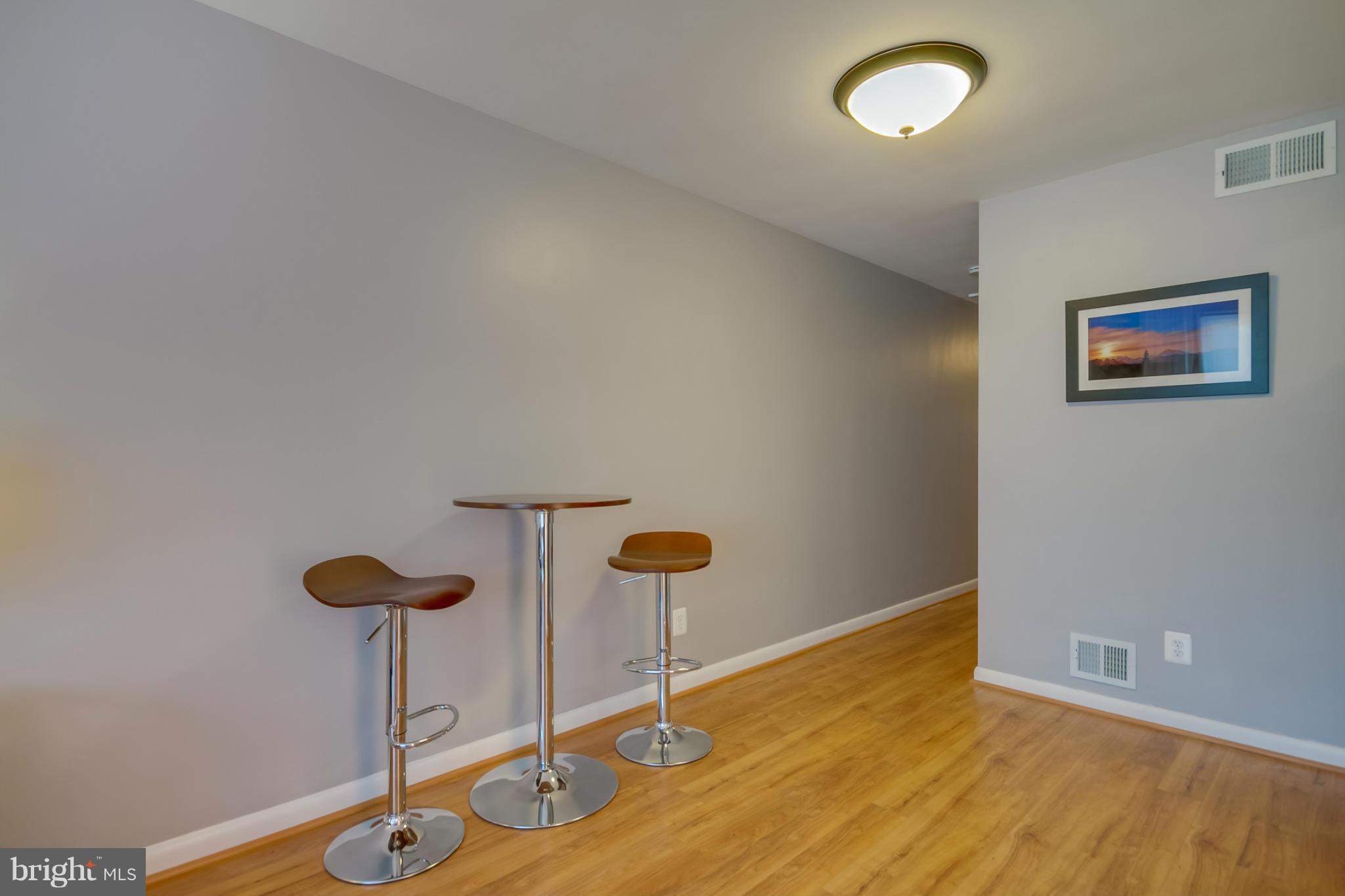 700 West Glebe Road Alexandria, VA 22305 - Photo 6 of 30 Dining Area