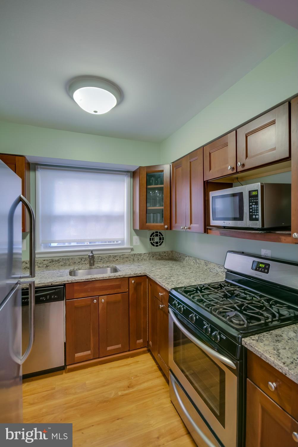 700 West Glebe Road Alexandria, VA 22305 - Photo 7 of 30 Kitchen