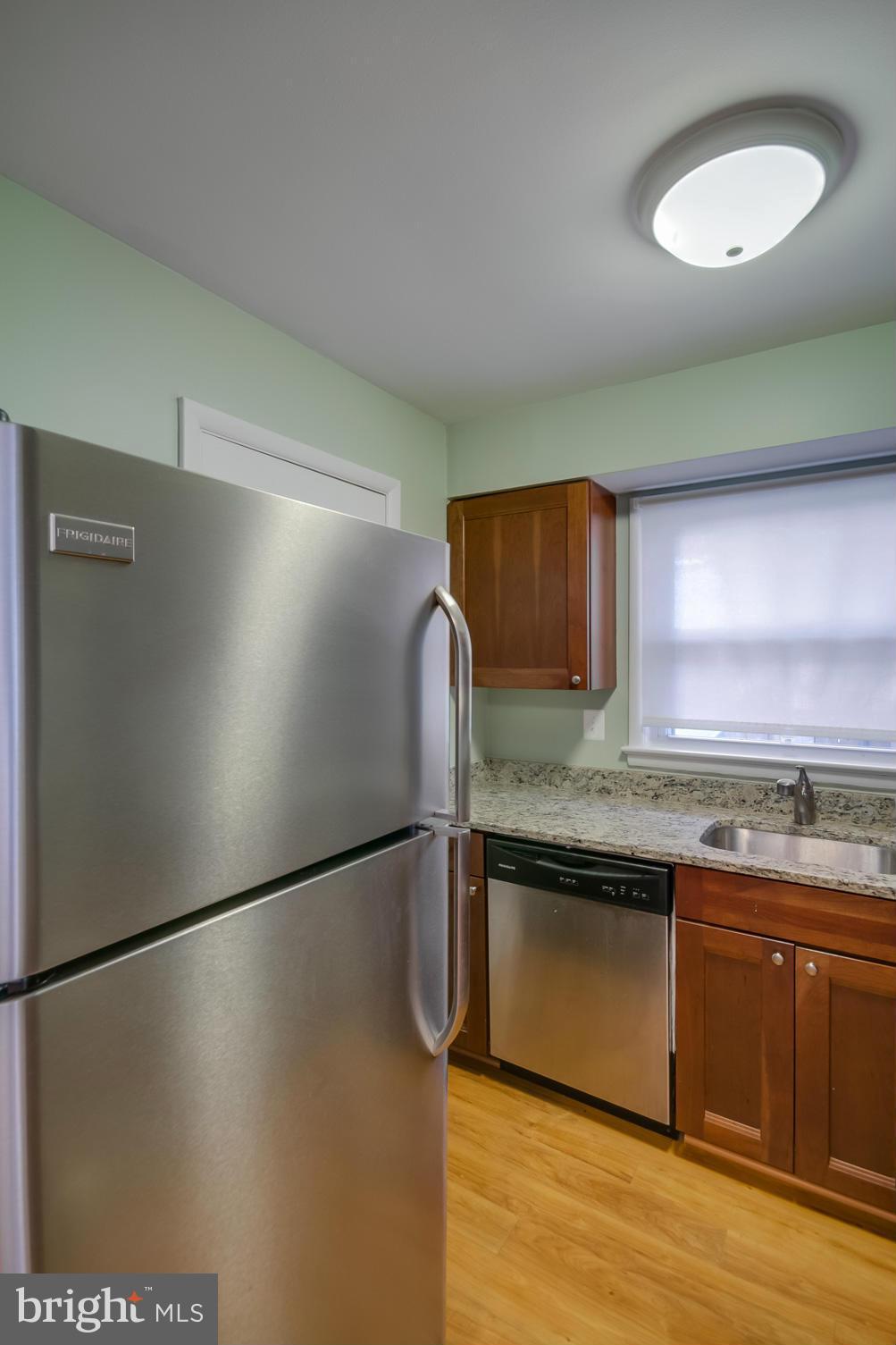 700 West Glebe Road Alexandria, VA 22305 - Photo 9 of 30 Kitchen