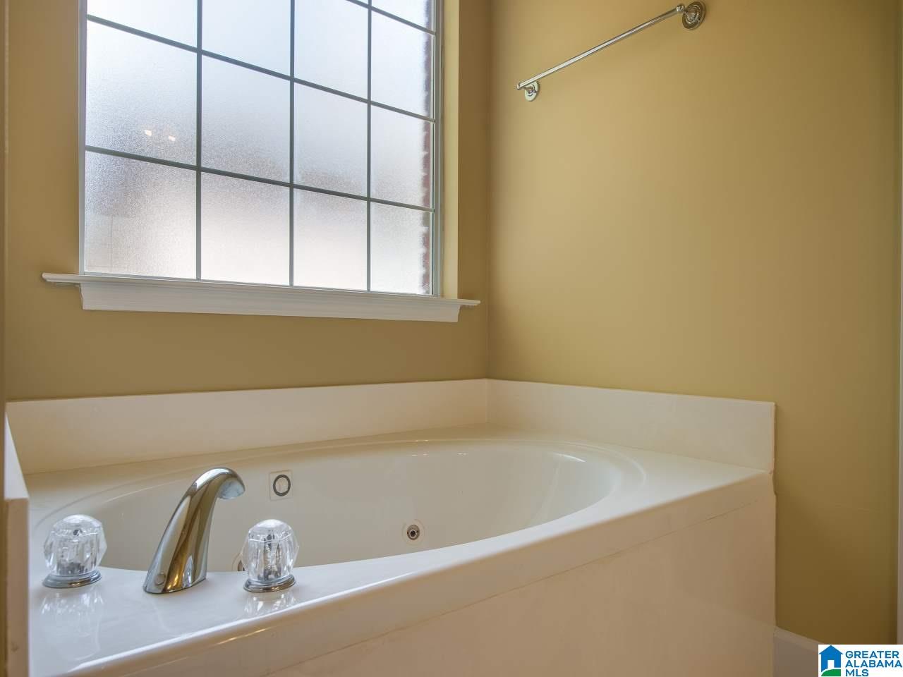 805 Daventry Lane Calera, AL 35040 - Photo 10 of 19