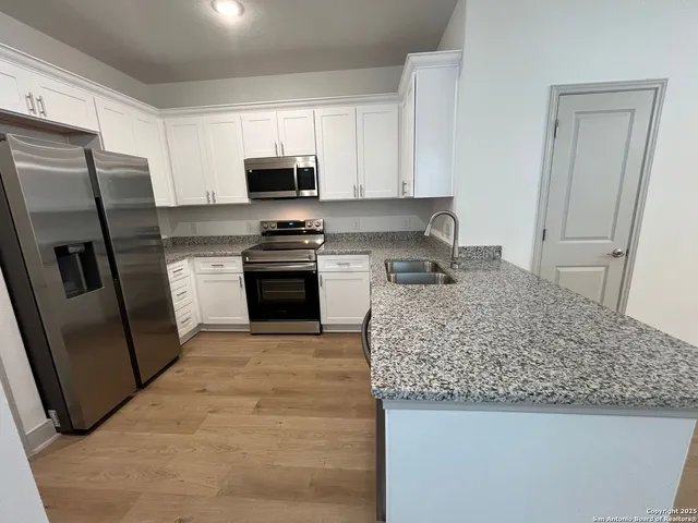 $1,590 | 7541 Briarwood Pass, Unit 102, San Antonio, TX 78252