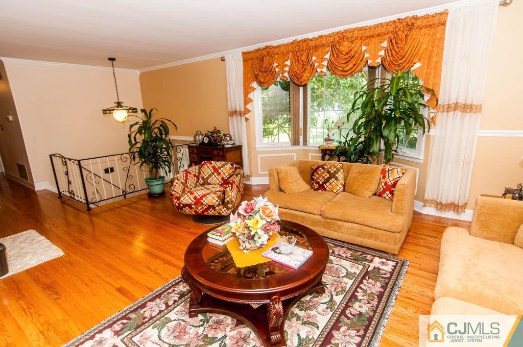 17 Tompkins Road East Brunswick, NJ 08816 - Photo 2 of 25 Gallery Image 2