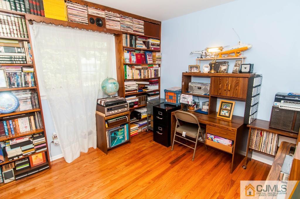 17 Tompkins Road East Brunswick, NJ 08816 - Photo 14 of 25 Gallery Image 14