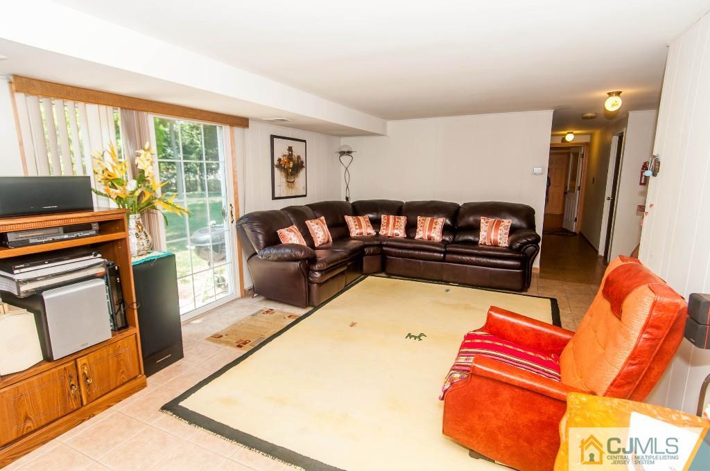 17 Tompkins Road East Brunswick, NJ 08816 - Photo 17 of 25 Gallery Image 17