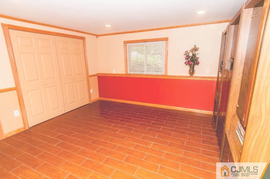 17 Tompkins Road East Brunswick, NJ 08816 - Photo 19 of 25 Gallery Image 19