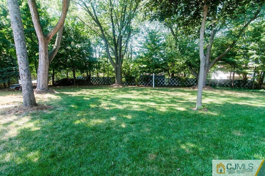 17 Tompkins Road East Brunswick, NJ 08816 - Photo 22 of 25 Gallery Image 22