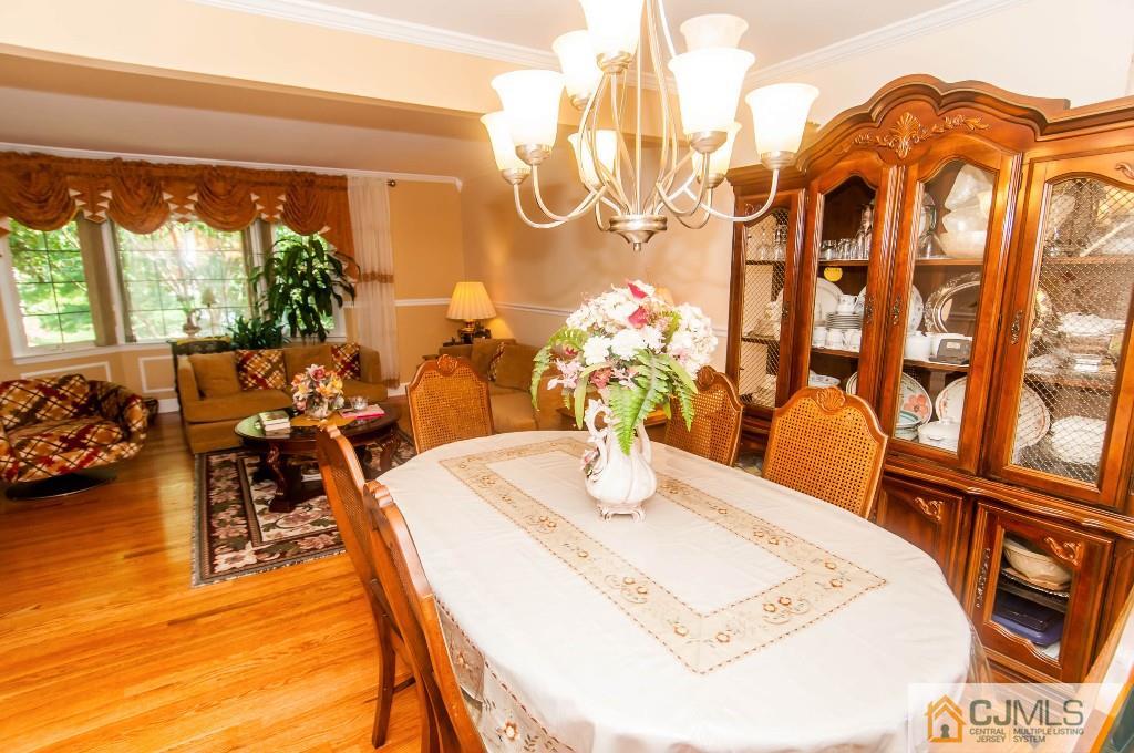 17 Tompkins Road East Brunswick, NJ 08816 - Photo 4 of 25 Gallery Image 4