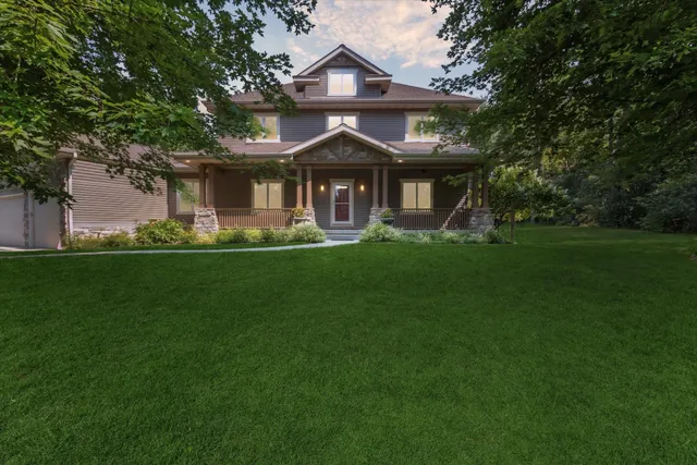 $849,900 | 13506 West Travis Trace Road, Evansville, WI 53536