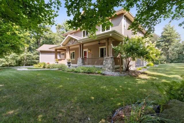 $849,900 | 13506 West Travis Trace Road, Evansville, WI 53536