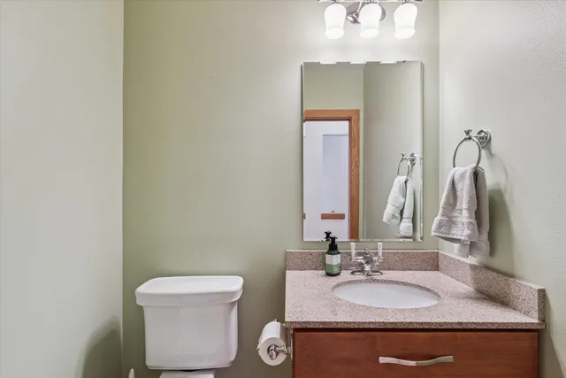 $849,900 | 13506 West Travis Trace Road, Evansville, WI 53536