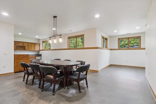 $849,900 | 13506 West Travis Trace Road, Evansville, WI 53536