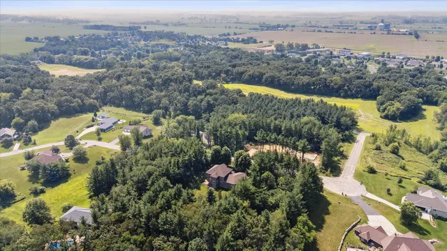 $849,900 | 13506 West Travis Trace Road, Evansville, WI 53536