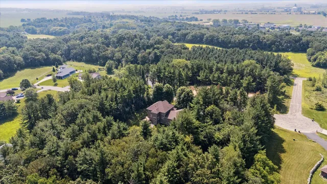 $849,900 | 13506 West Travis Trace Road, Evansville, WI 53536