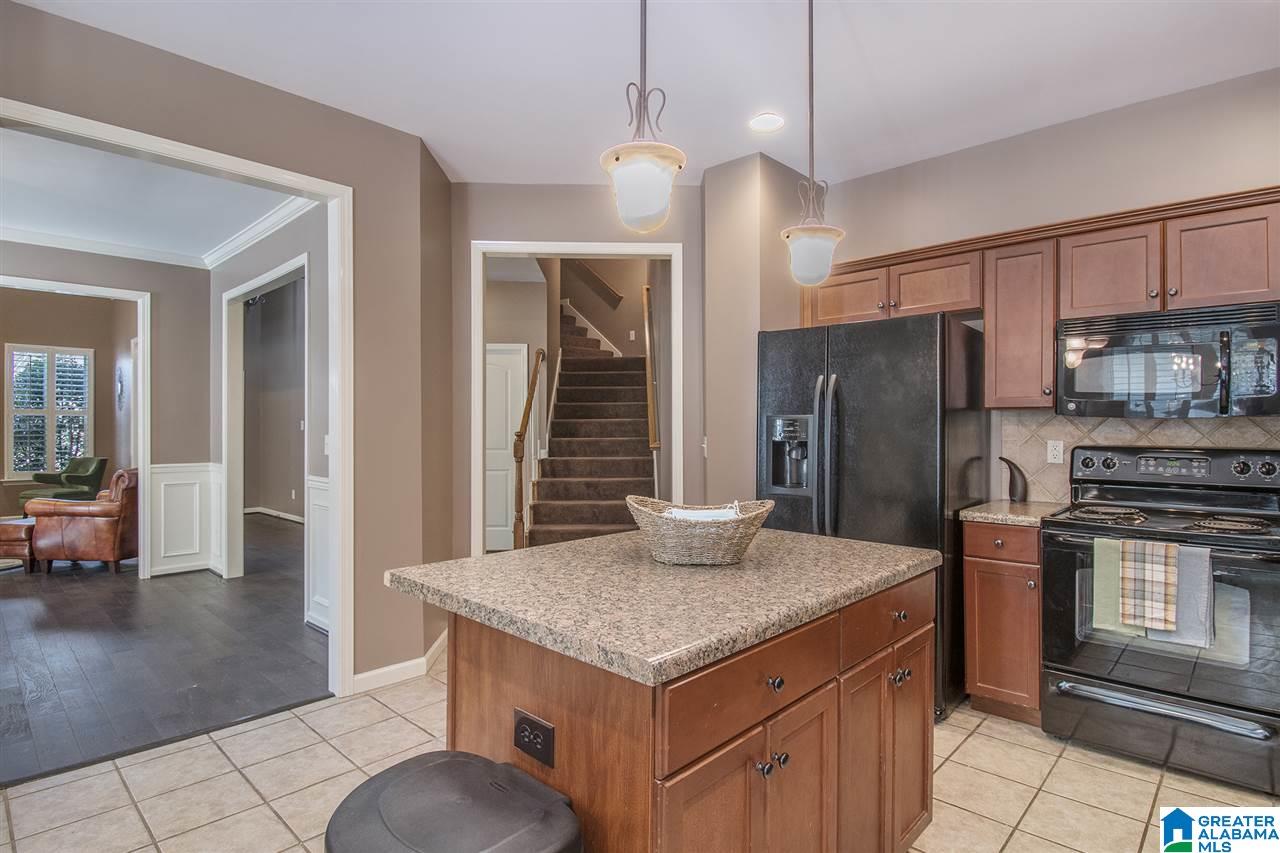1044 Riviera Drive Calera, AL 35040 - Photo 9 of 29