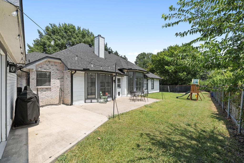 800 Short Line Boulevard Midlothian, TX 76065 - Photo 33 of 39 a house with yard in front of it