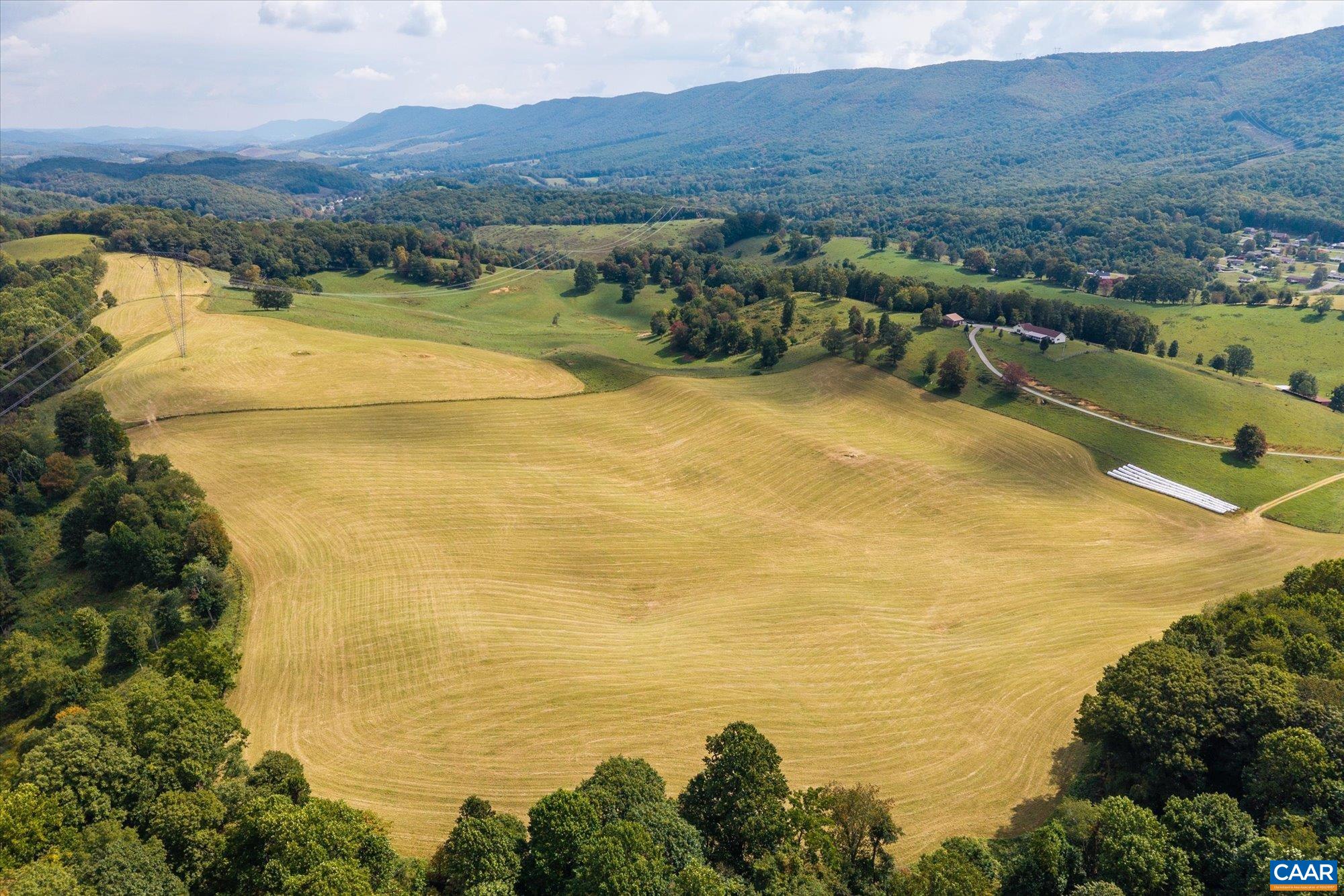 3225 Lynn Hollow Road North Tazewell, VA 24630 - Photo 11 of 62 a view of an ocean and a mountain